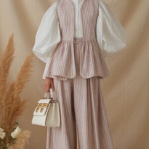 Visit site Simple Spring Outfits 2025